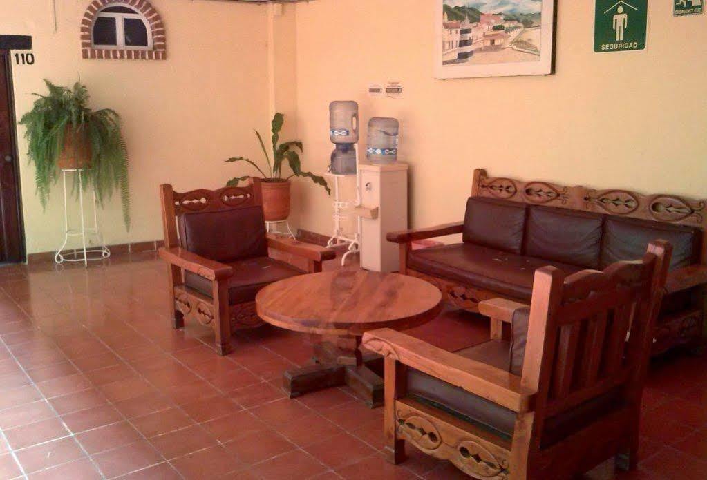 Hotel Marlyn Puerto Vallarta Extérieur photo